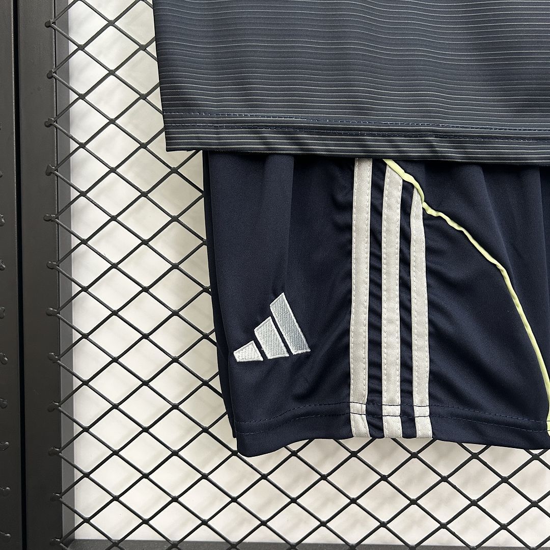 (NIÑO) CONJUNTO REAL MADRID 2º 2025/26