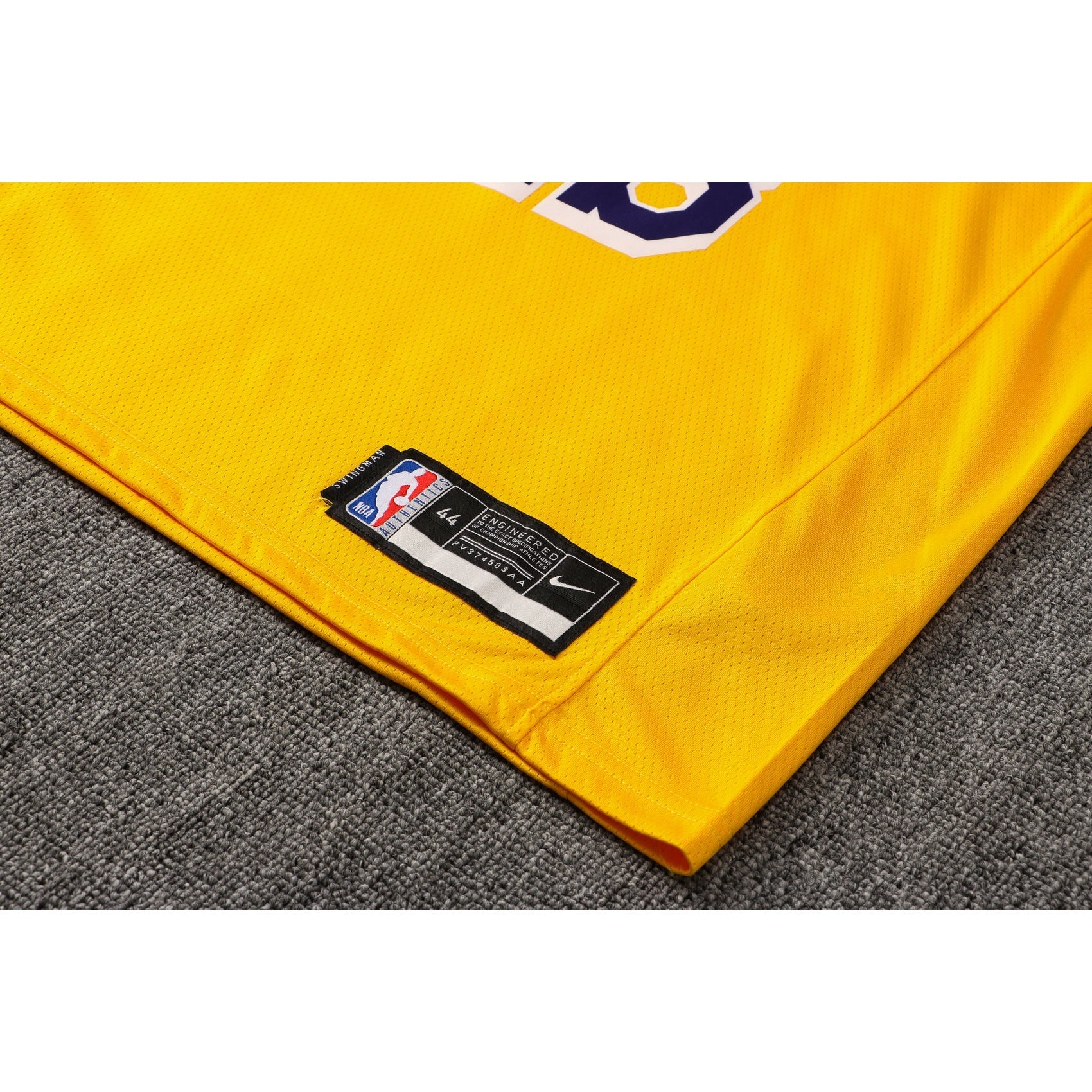 CAMISETA JAMES LAKERS