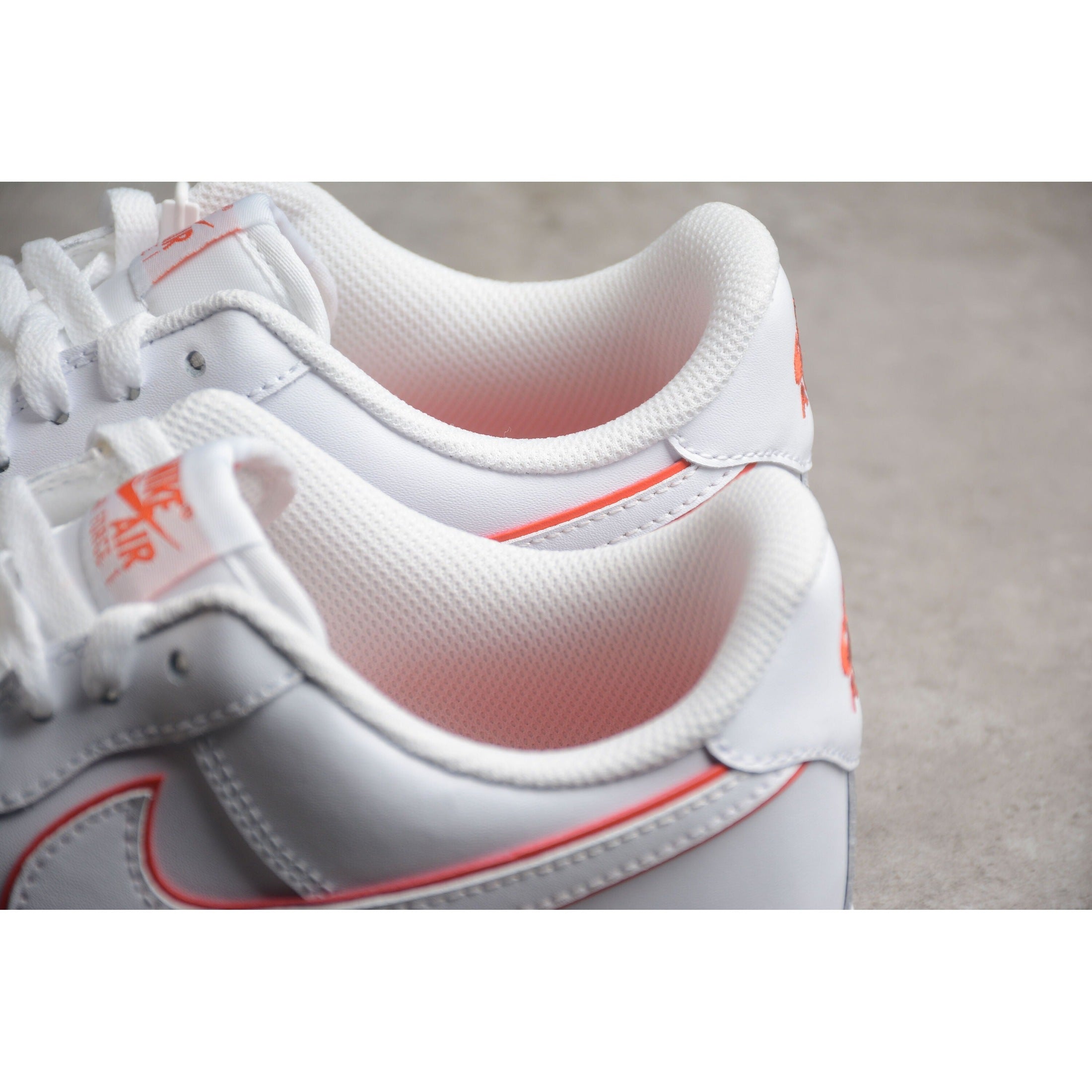 NEW AIR FORCE 1 WHITE AND RED