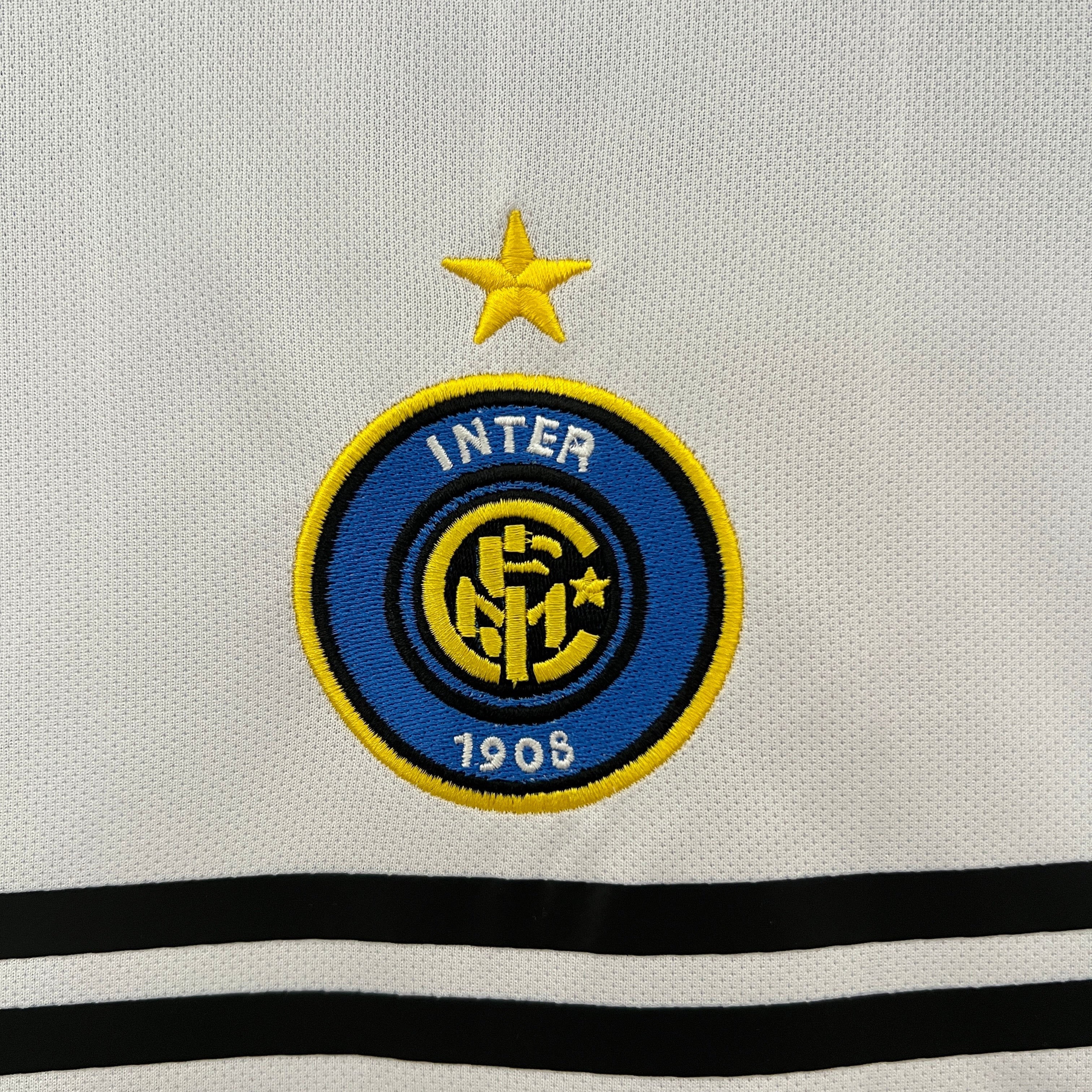 CAMISETA RETRO INTER MILAN 2004/2005