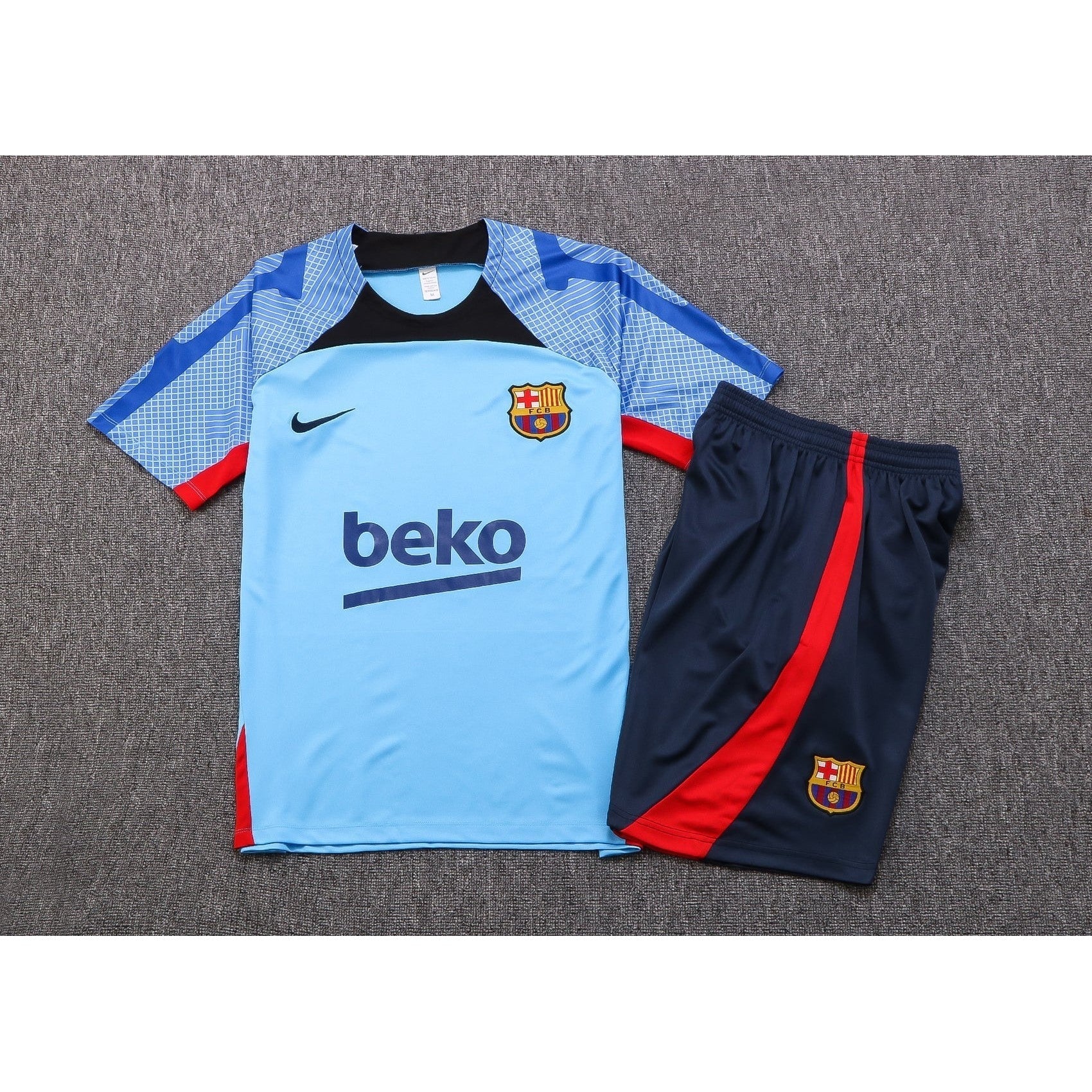 NEW FC Barcelona TrackSuit Corto 1º