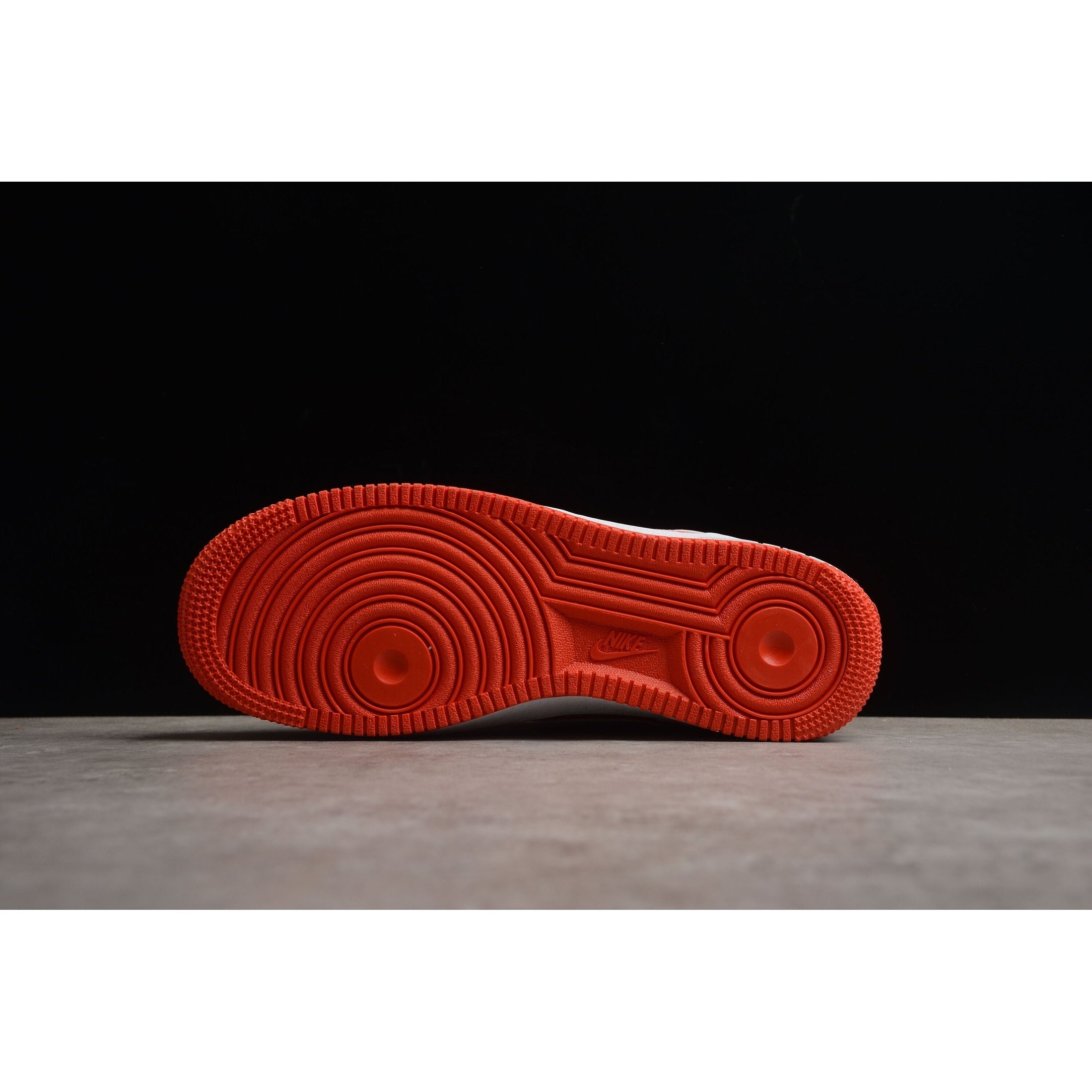 NEW AIR FORCE 1 WHITE AND RED