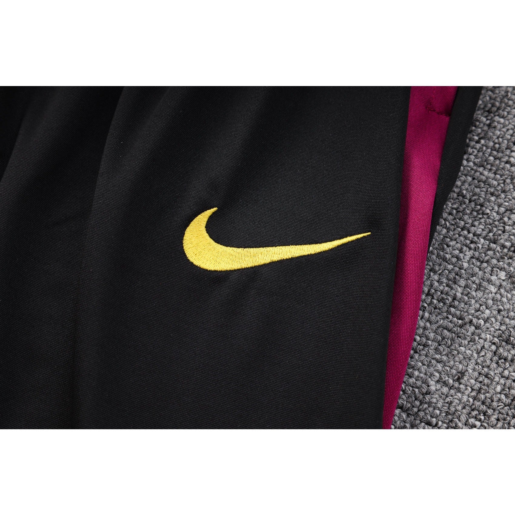 NEW Paris Saint-Germain TrackSuit Corto 3º (PSG)