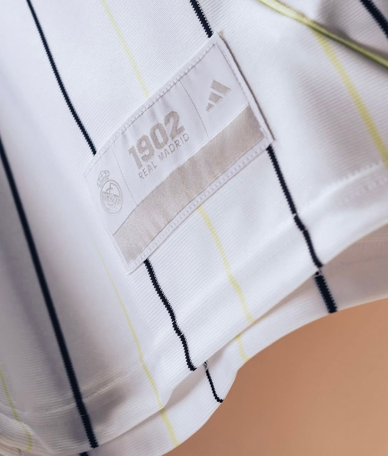 NEW CAMISETA BEISBOLERA REAL MADRID ED US 2025/26