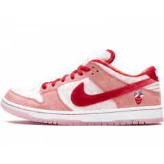 Nike SB Dunk Low StrangeLove