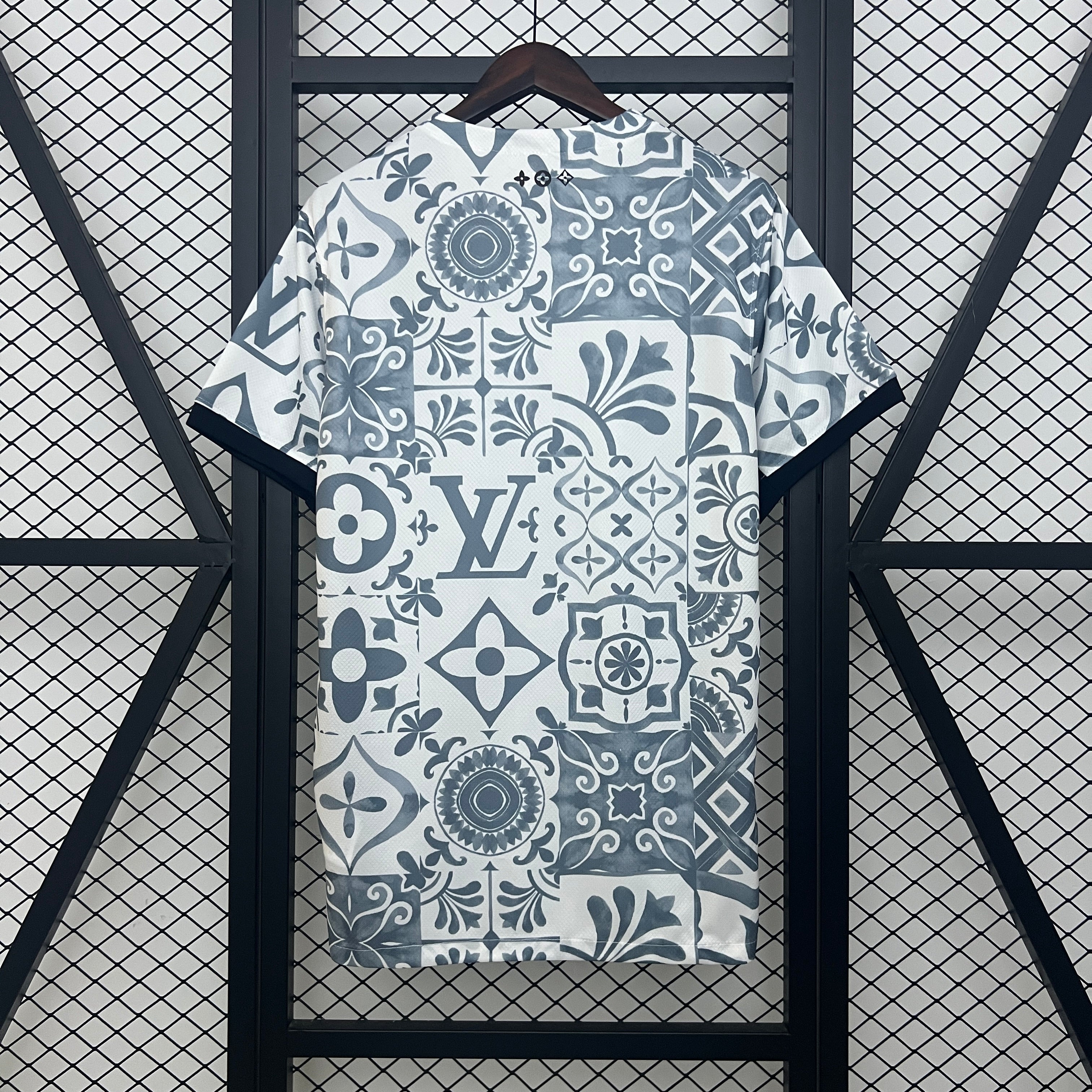 NEW CAMISETA Portugal ED LOUIS VUITTON 2025