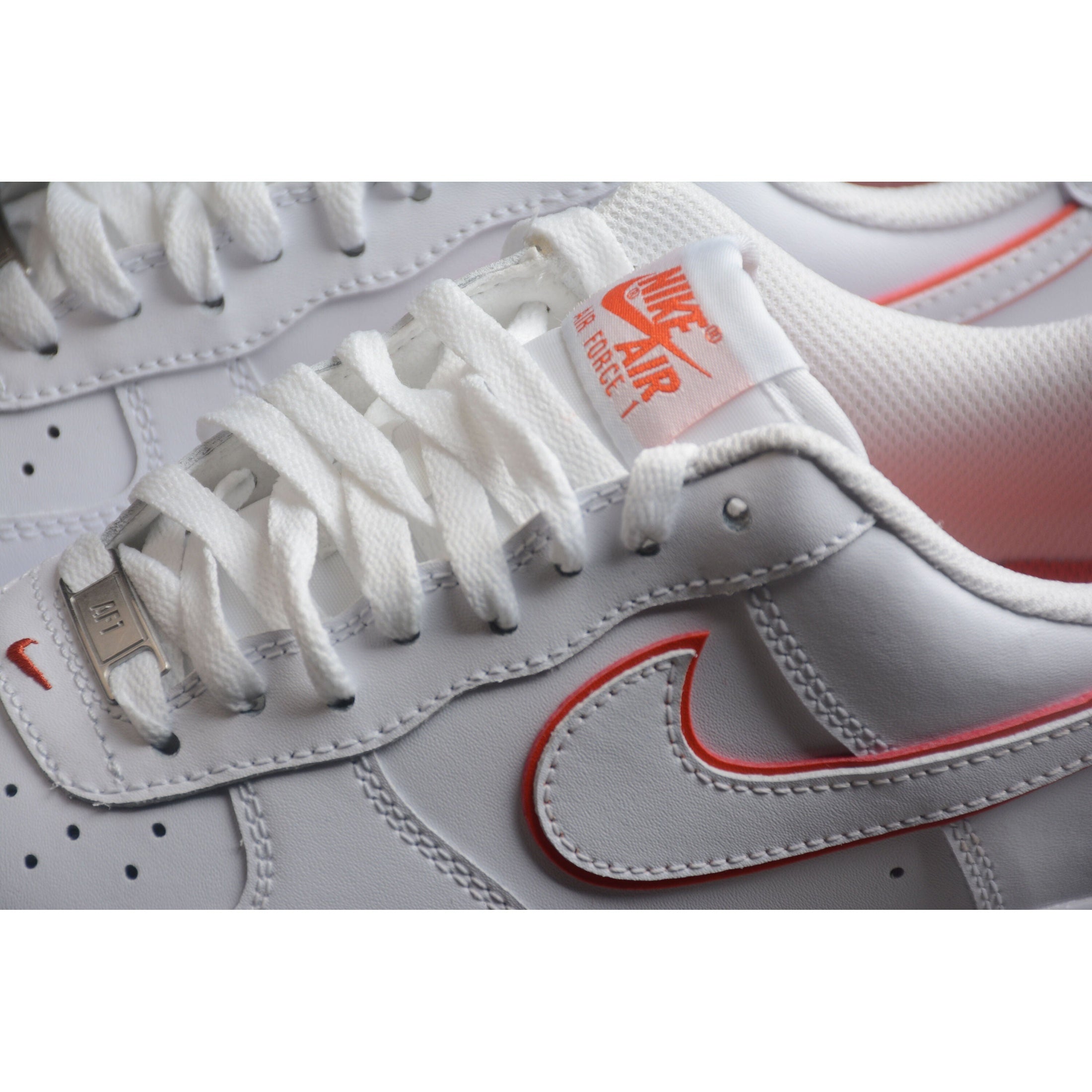 NEW AIR FORCE 1 WHITE AND RED