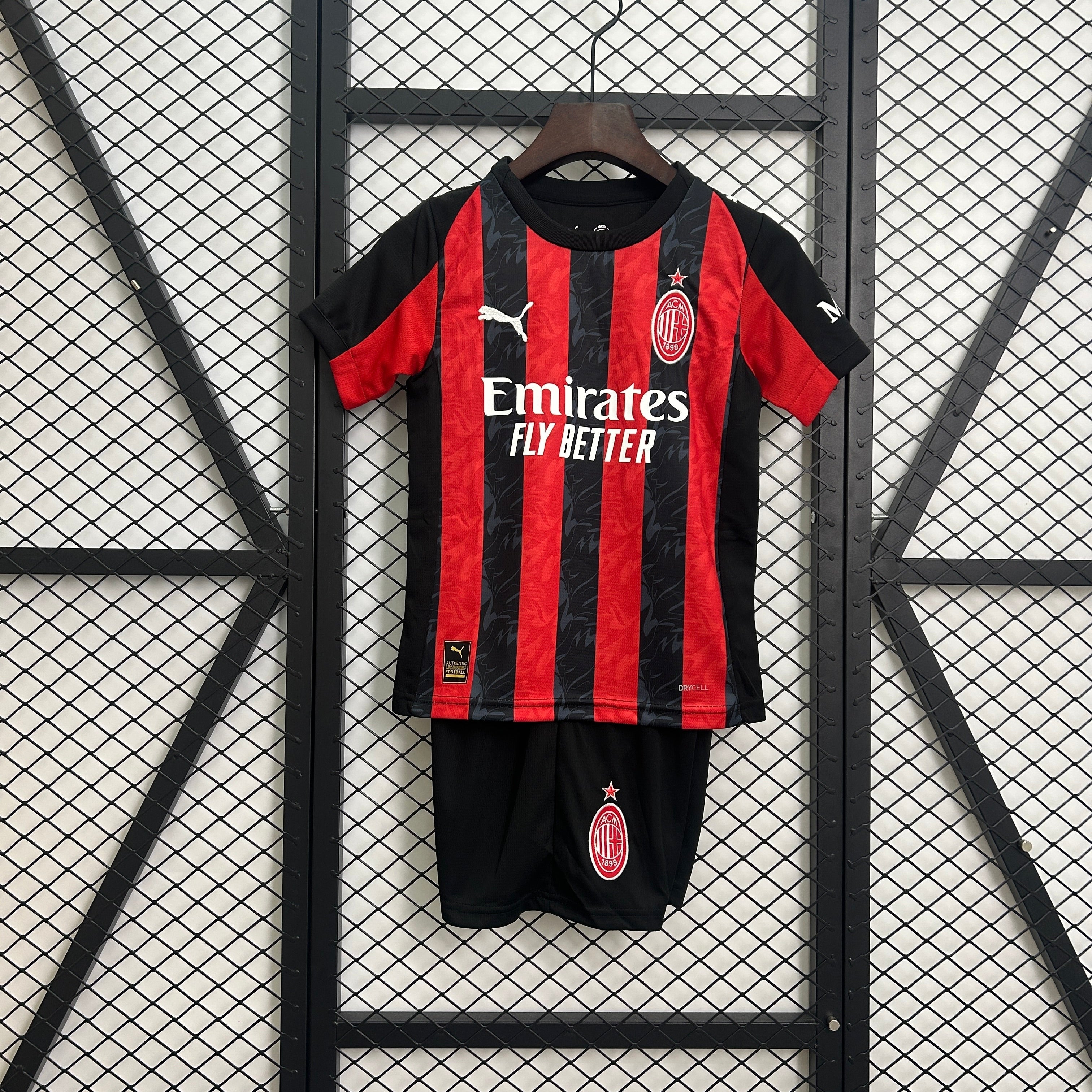 (NIÑO) CONJUNTO AC MILAN 2025/26