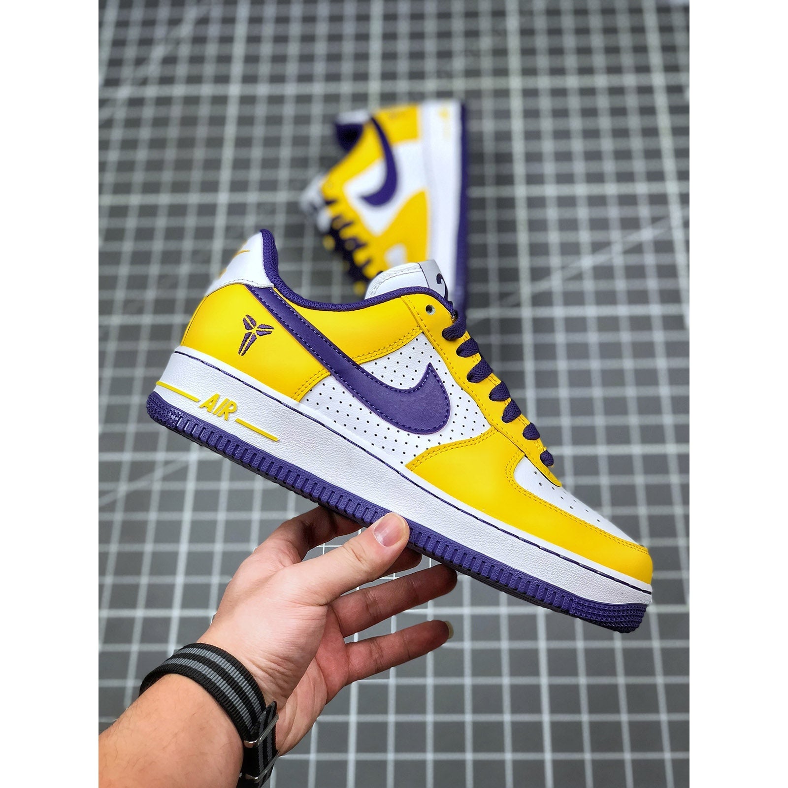 NEW AIR FORCE 1 Kobe Bryant x Edition Especial