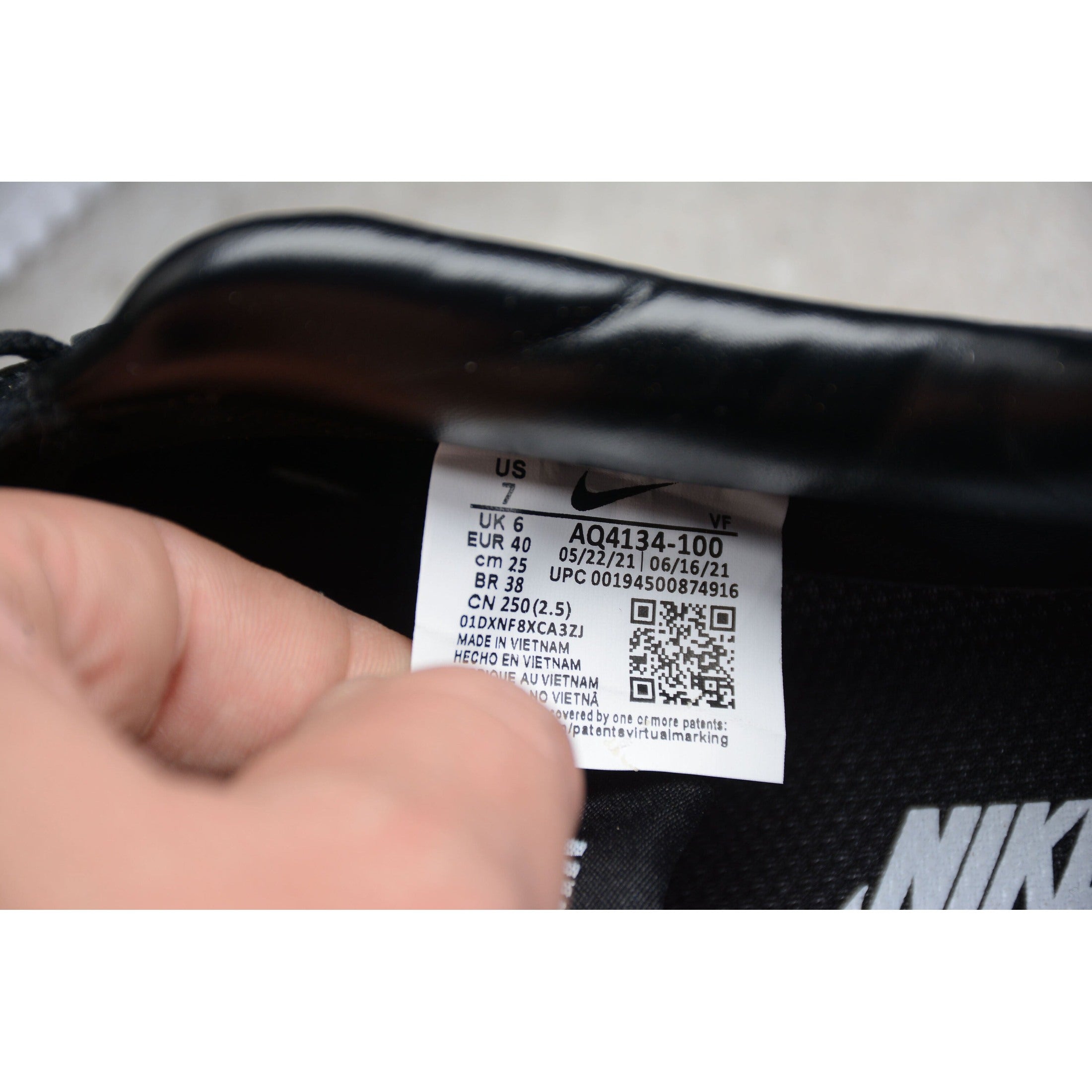 NEW AIR FORCE 1 BLACK AND WHITE