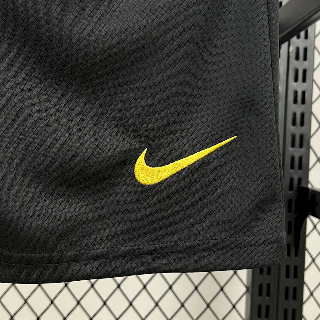 (NIÑO) CONJUNTO FC BARCELONA X ONE PIECE SPECIAL EDITION 2025/26