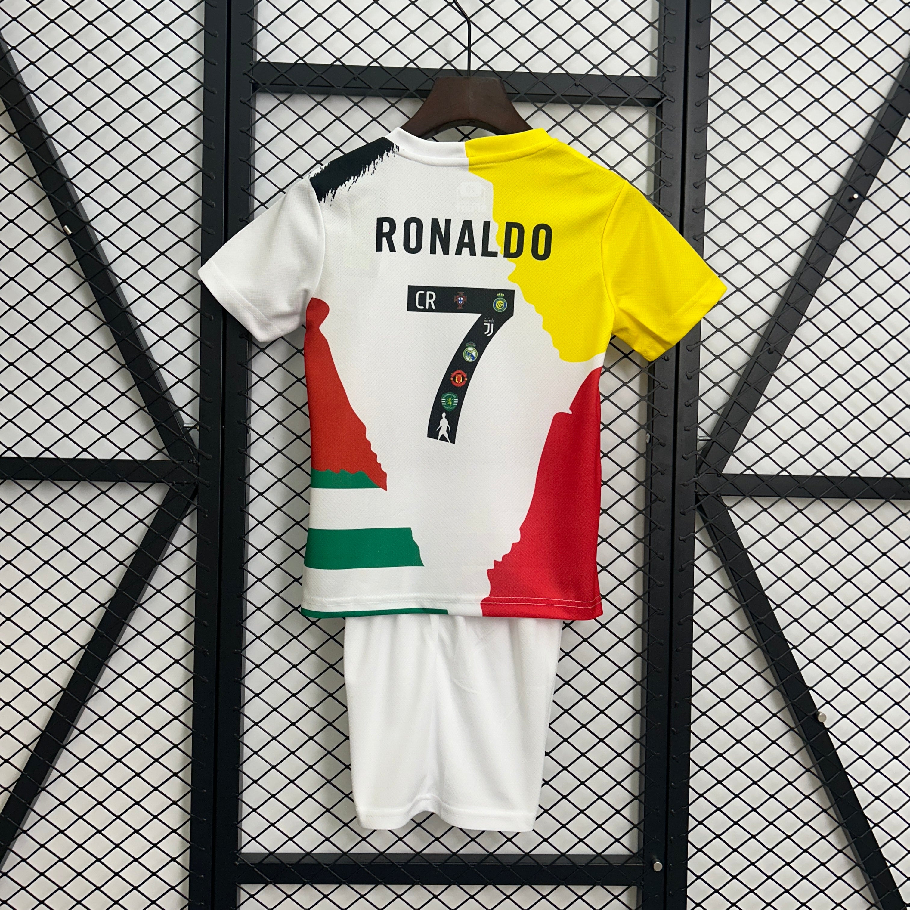 (NIÑO) CONJUNTO CRISTIANO RONALDO VERSION LEYENDA